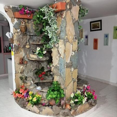 Hostal Dante Сан-Хіль Екстер'єр фото